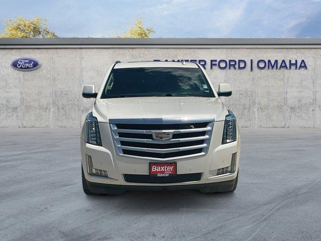 used 2015 Cadillac Escalade ESV car, priced at $22,984