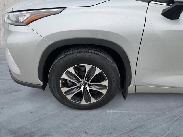 used 2020 Toyota Highlander car, priced at $31,000