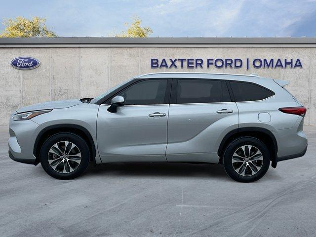 used 2020 Toyota Highlander car, priced at $31,000