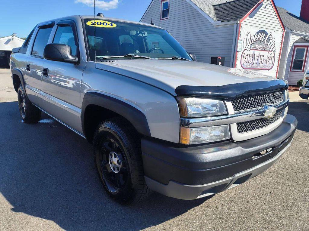 used 2004 Chevrolet Avalanche car, priced at $10,900