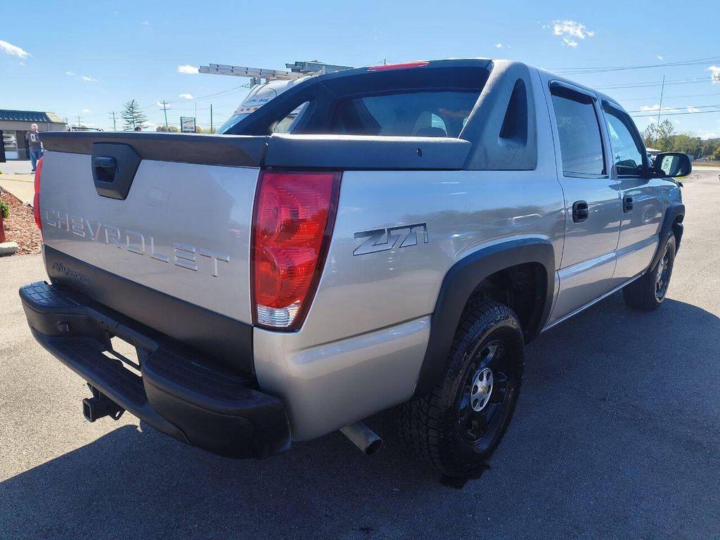 used 2004 Chevrolet Avalanche car, priced at $10,900