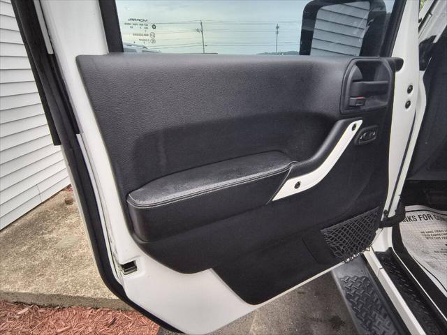 used 2014 Jeep Wrangler Unlimited car, priced at $22,900
