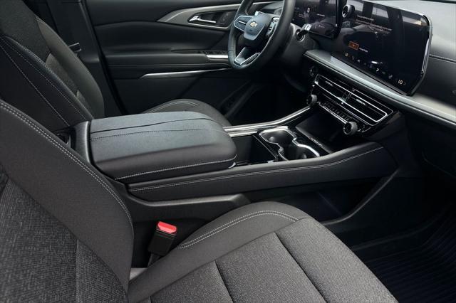 new 2025 Chevrolet Traverse car, priced at $45,810