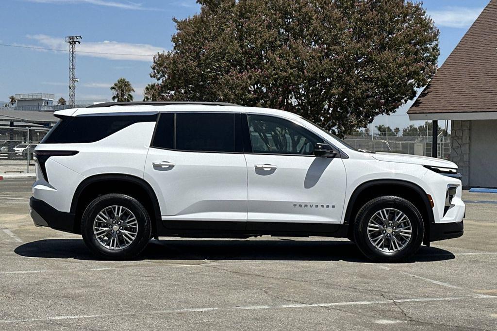 new 2026 Chevrolet Traverse car, priced at $42,640
