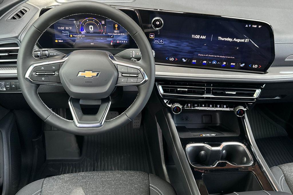new 2026 Chevrolet Traverse car, priced at $42,640