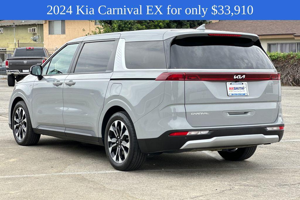 used 2024 Kia Carnival car, priced at $33,910