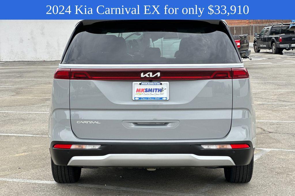 used 2024 Kia Carnival car, priced at $33,910