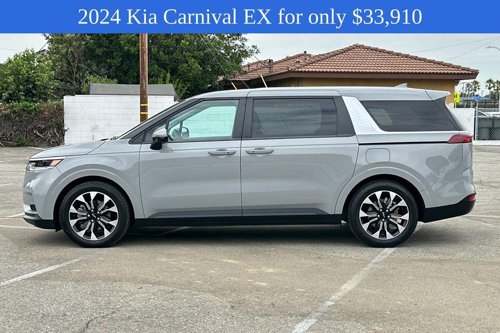 used 2024 Kia Carnival car, priced at $33,910