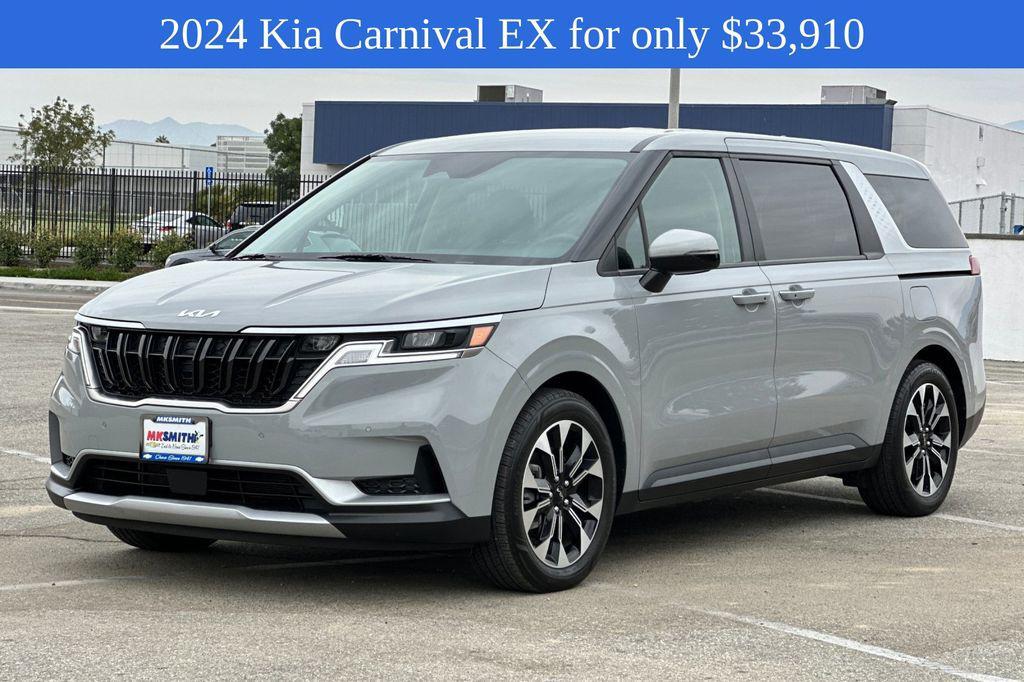 used 2024 Kia Carnival car, priced at $33,910