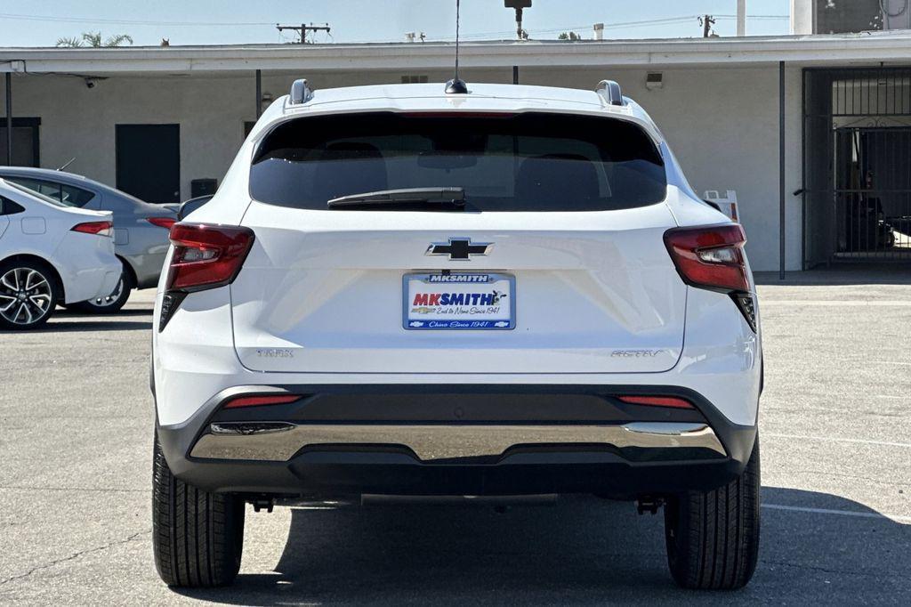 new 2025 Chevrolet Trax car, priced at $26,125