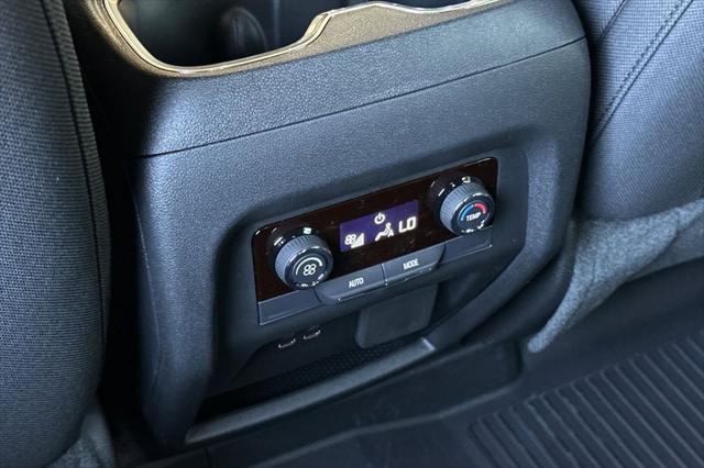 new 2025 Chevrolet Traverse car, priced at $43,310