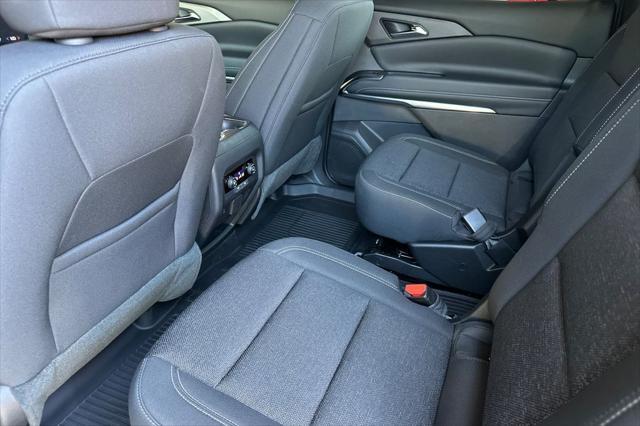 new 2025 Chevrolet Traverse car, priced at $43,310