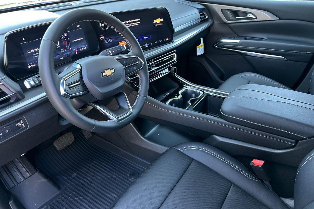 new 2026 Chevrolet Traverse car, priced at $43,640