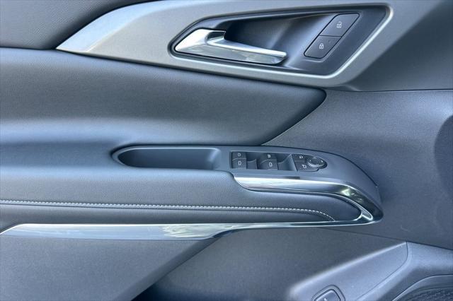 new 2025 Chevrolet Traverse car, priced at $42,560