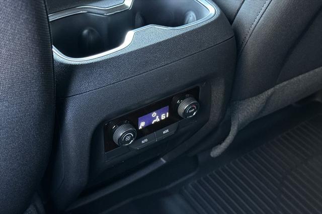 new 2025 Chevrolet Traverse car, priced at $42,560