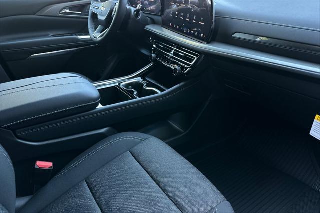 new 2025 Chevrolet Traverse car, priced at $42,560