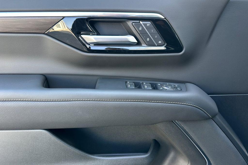 new 2025 Chevrolet Tahoe car, priced at $82,804