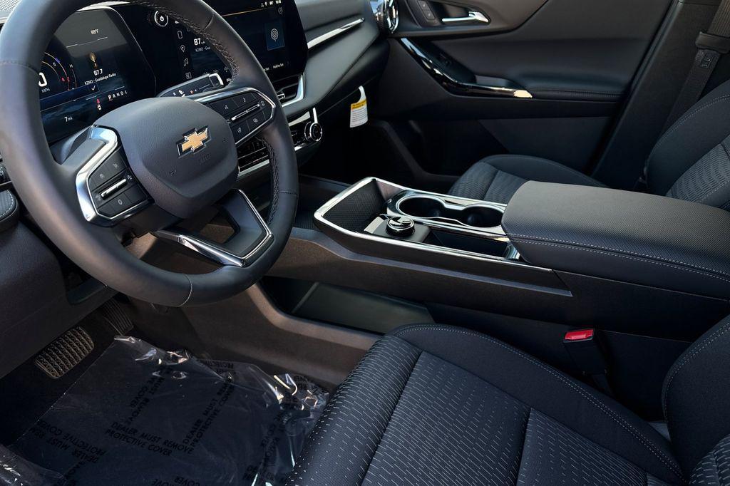 new 2026 Chevrolet Equinox car, priced at $30,744