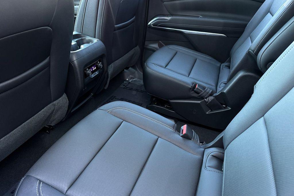 new 2026 Chevrolet Traverse car, priced at $43,990