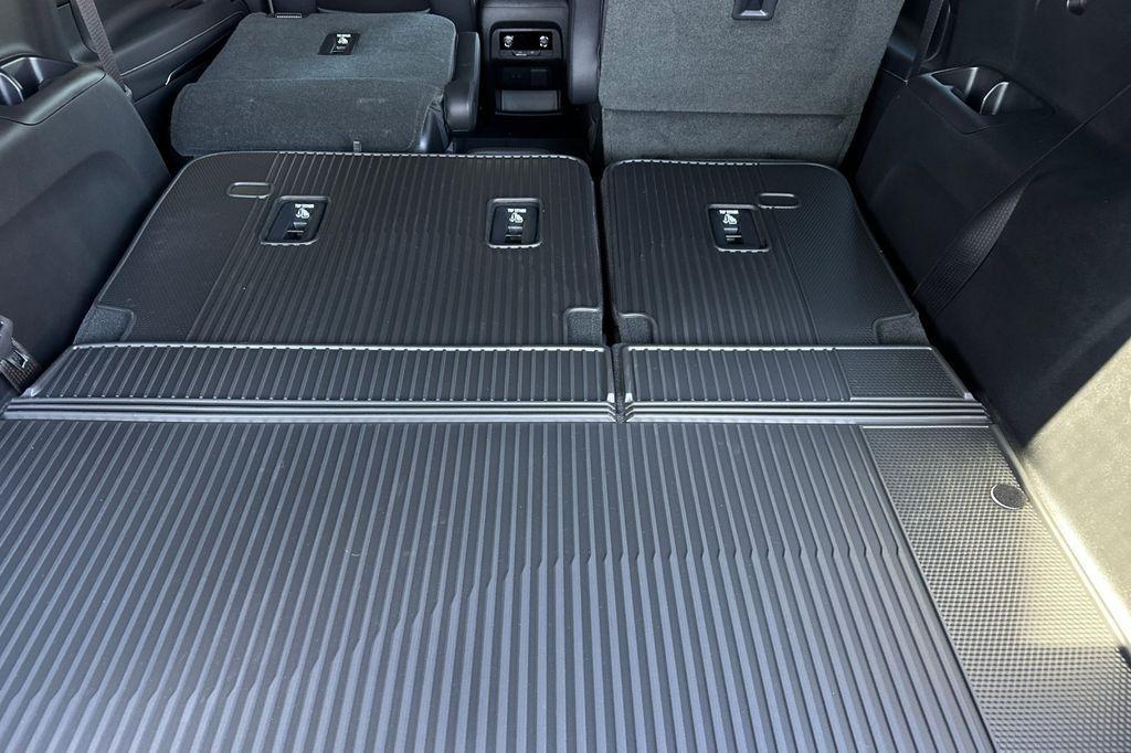 new 2026 Chevrolet Traverse car, priced at $49,590