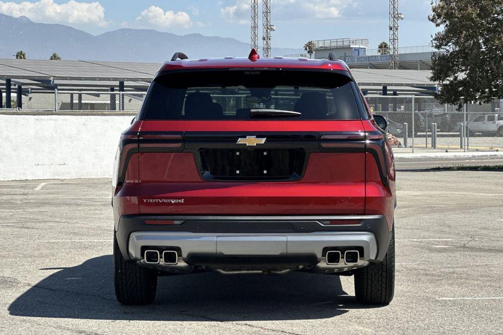 new 2026 Chevrolet Traverse car, priced at $49,590