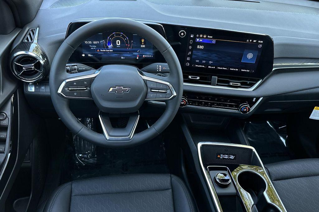 new 2026 Chevrolet Equinox car, priced at $33,585