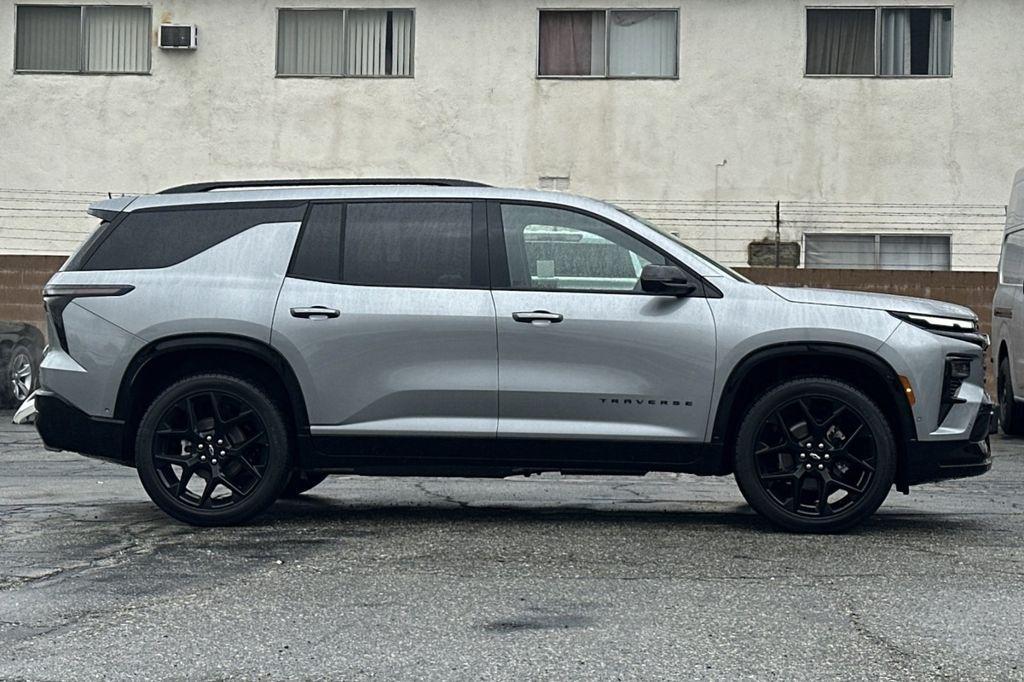 new 2026 Chevrolet Traverse car, priced at $59,220