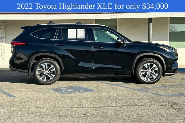 used 2022 Toyota Highlander car, priced at $34,000