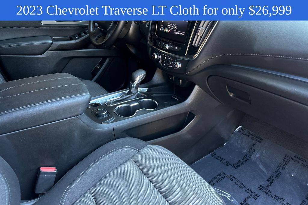 used 2023 Chevrolet Traverse car, priced at $26,999