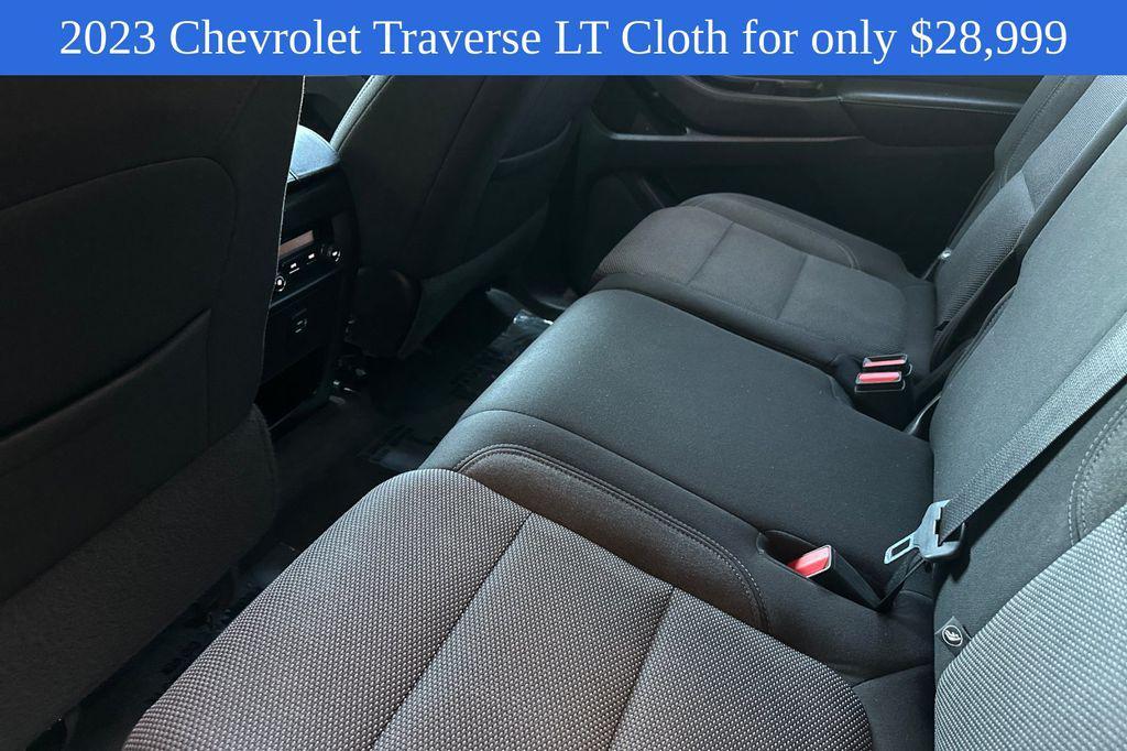 used 2023 Chevrolet Traverse car, priced at $28,999