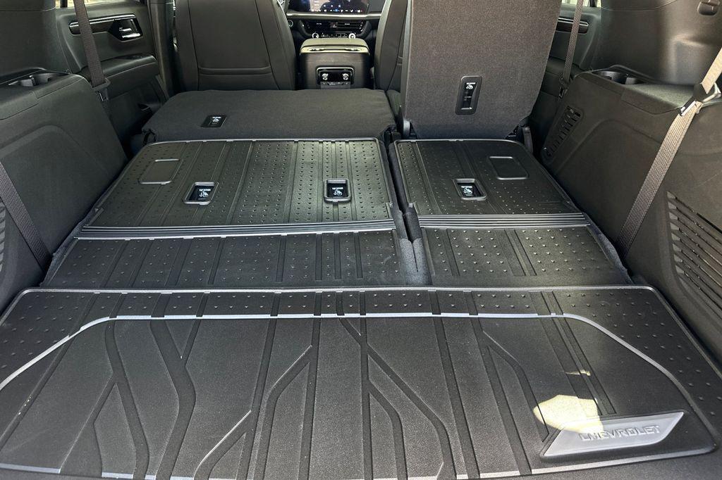 new 2025 Chevrolet Tahoe car, priced at $70,020