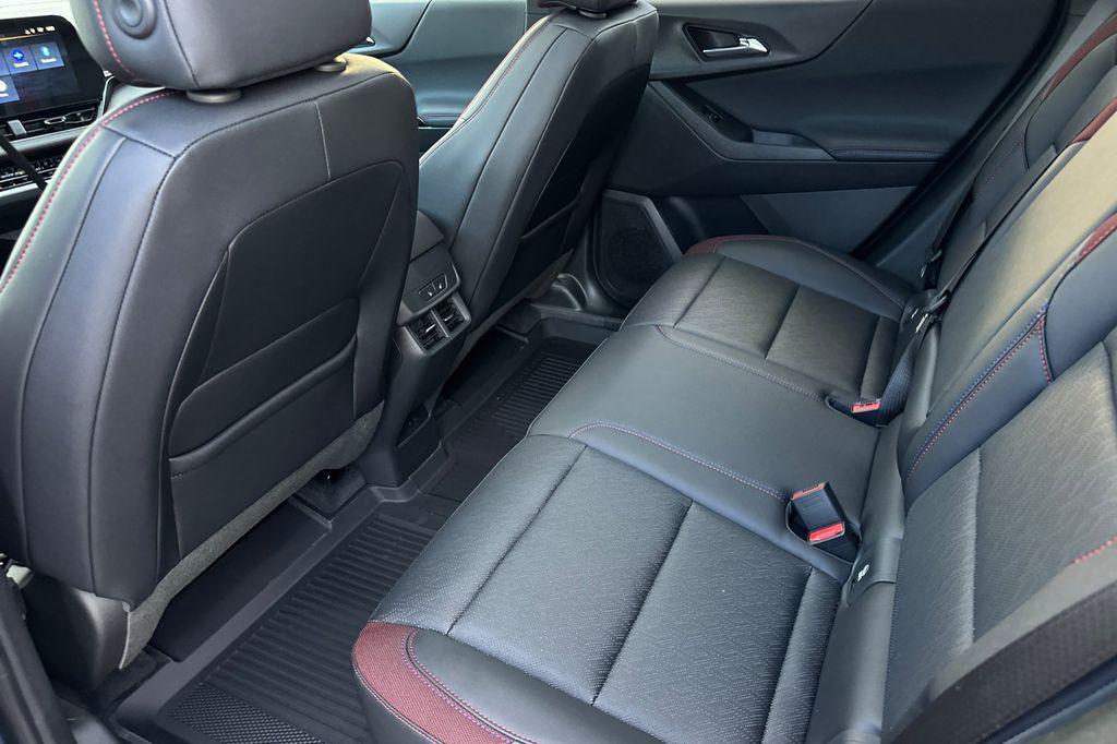 new 2026 Chevrolet Equinox car, priced at $39,110