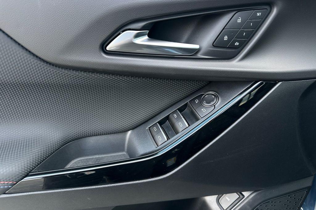 new 2026 Chevrolet Equinox car, priced at $39,110