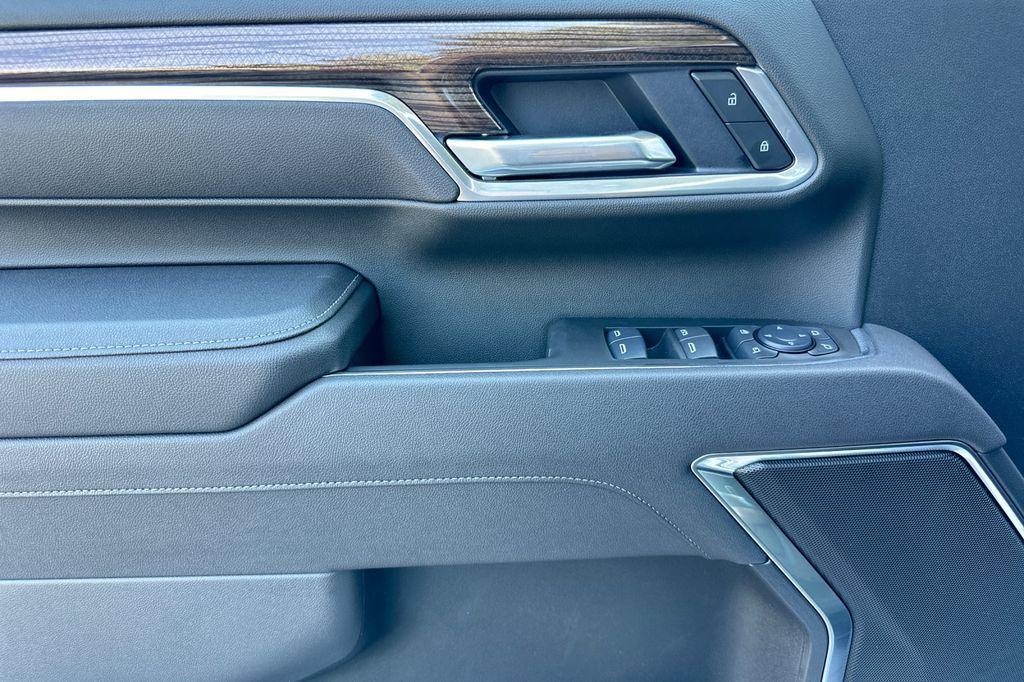new 2025 Chevrolet Silverado 2500 car, priced at $77,530