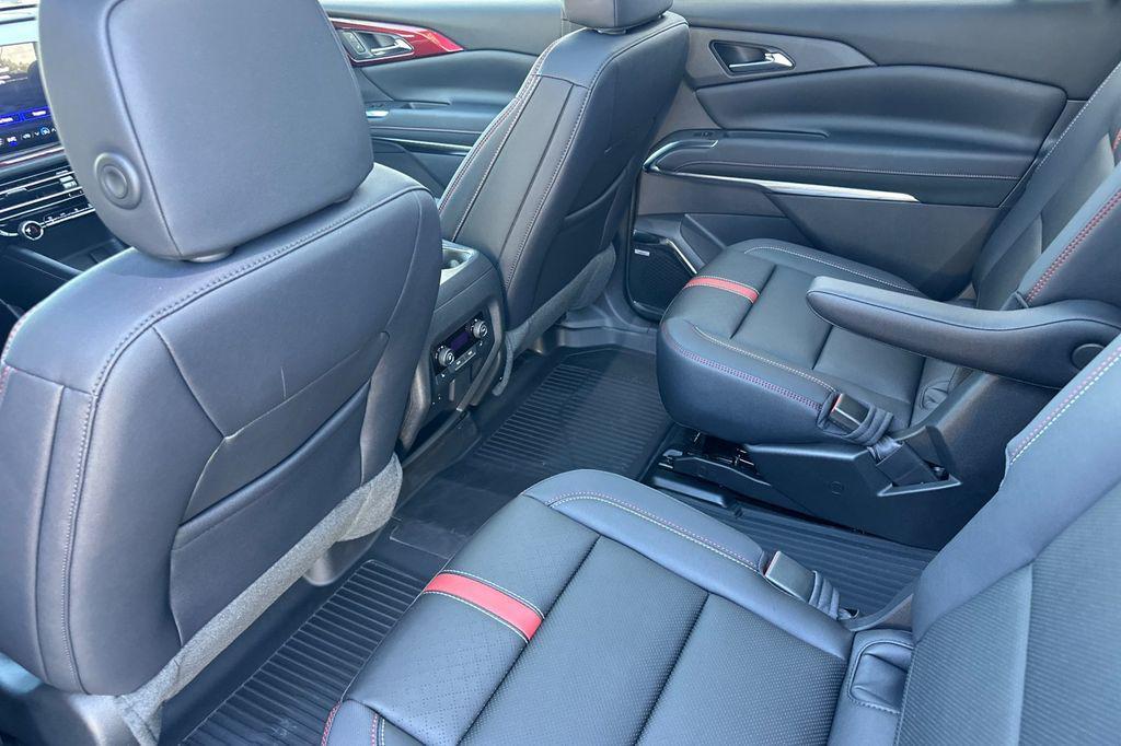 new 2026 Chevrolet Traverse car, priced at $59,395