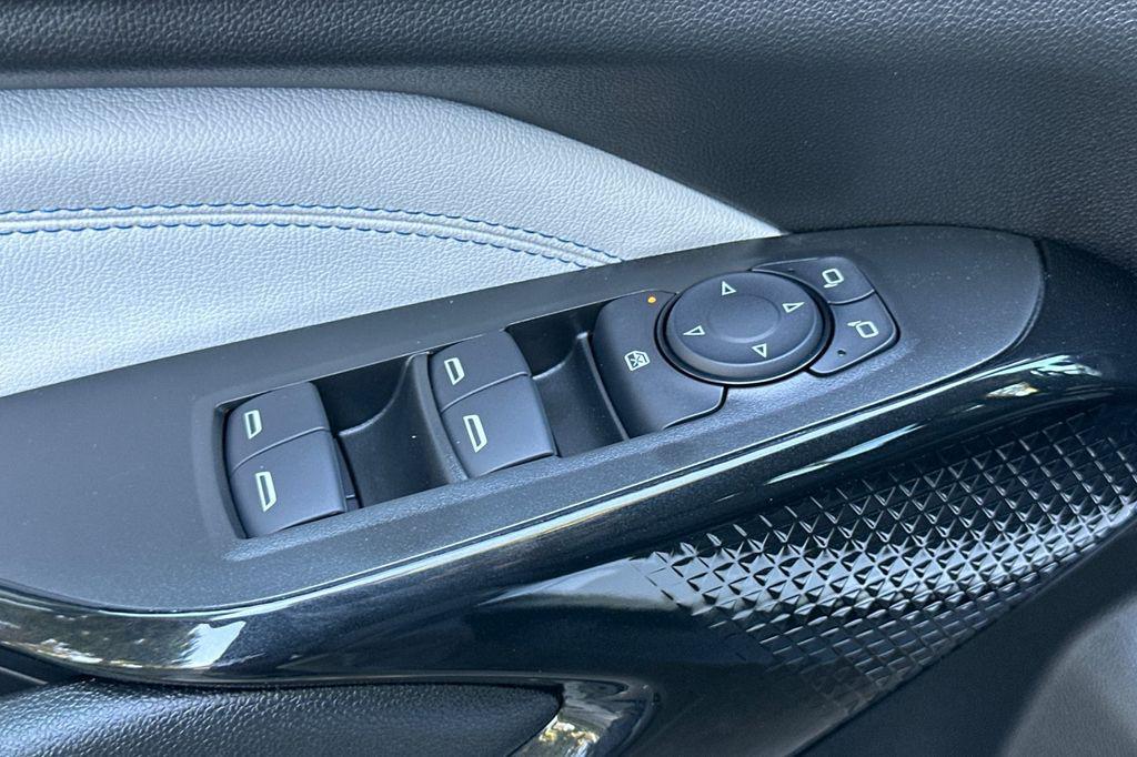 new 2025 Chevrolet Trax car, priced at $25,170