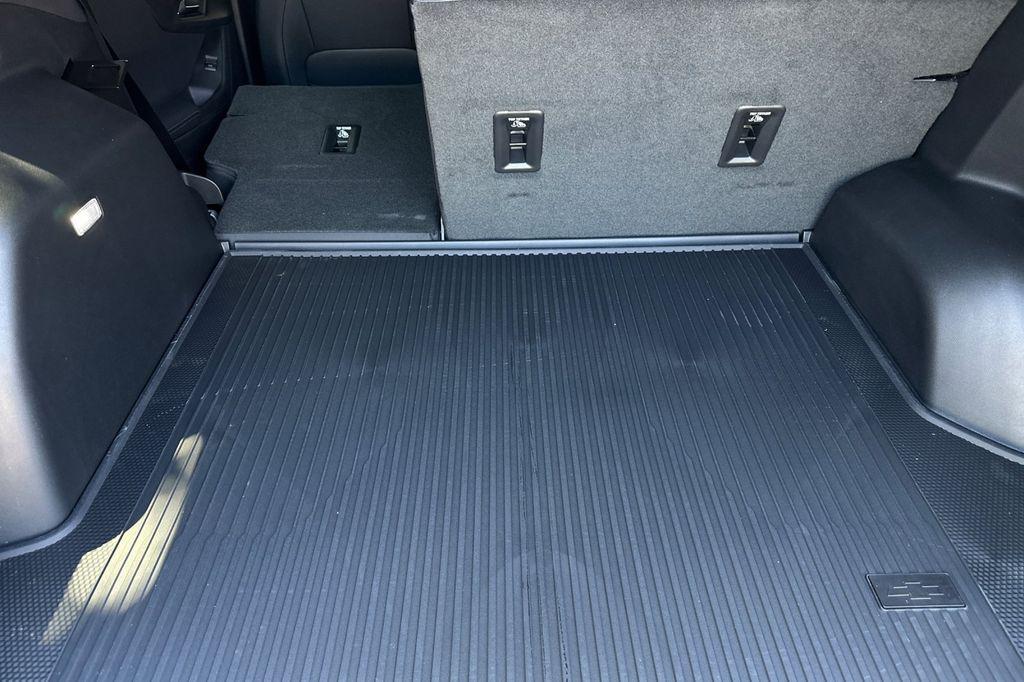 new 2026 Chevrolet Equinox car, priced at $35,315