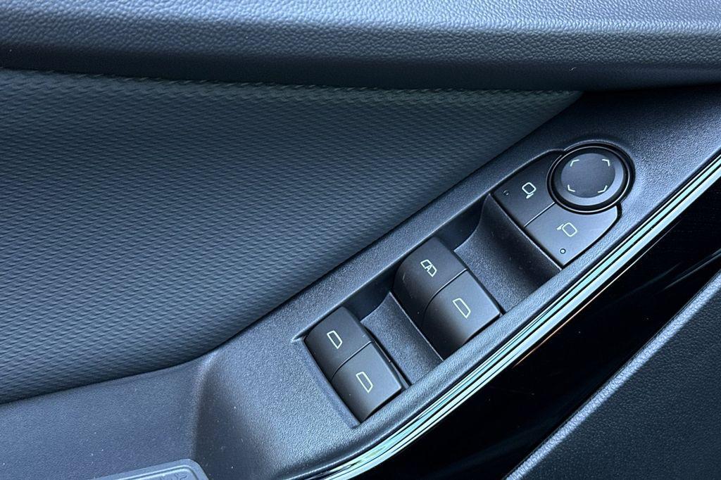new 2026 Chevrolet Equinox car, priced at $35,315