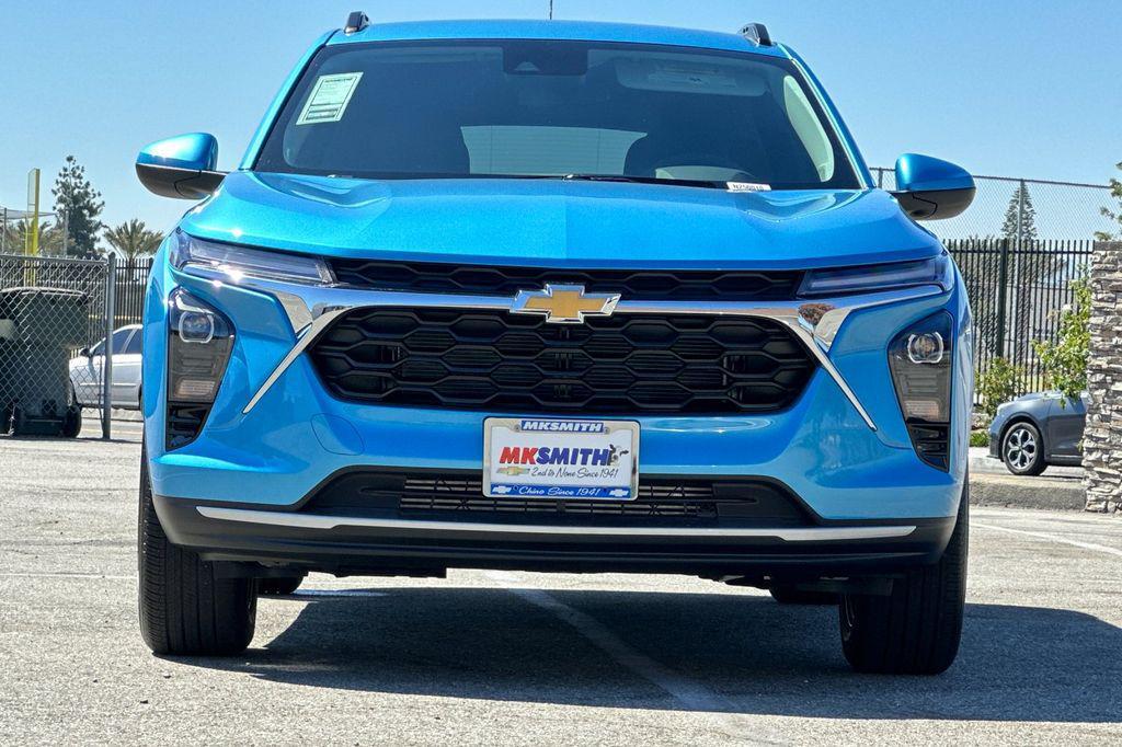 new 2025 Chevrolet Trax car, priced at $24,915