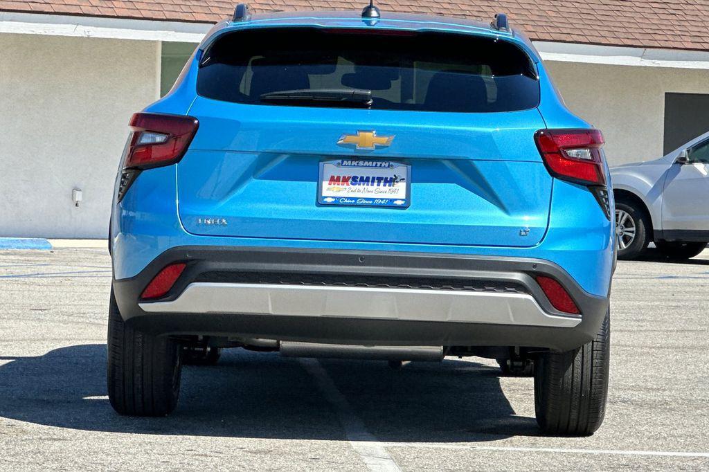 new 2025 Chevrolet Trax car, priced at $24,915