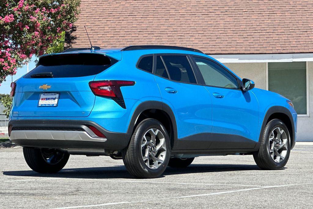 new 2025 Chevrolet Trax car, priced at $24,915