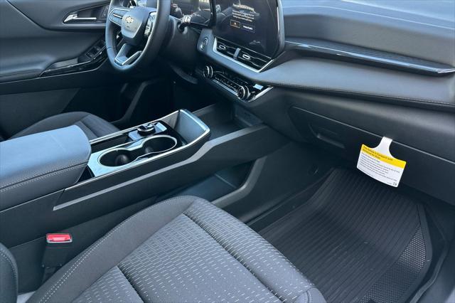 new 2026 Chevrolet Equinox car, priced at $30,290