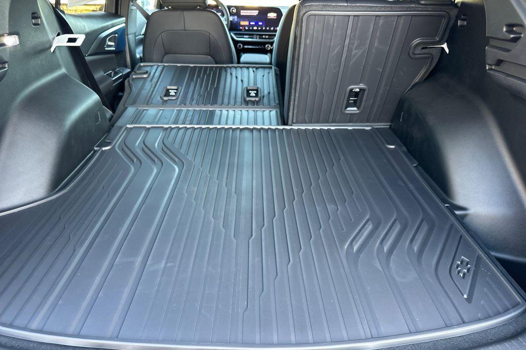 new 2026 Chevrolet Equinox EV car, priced at $40,090