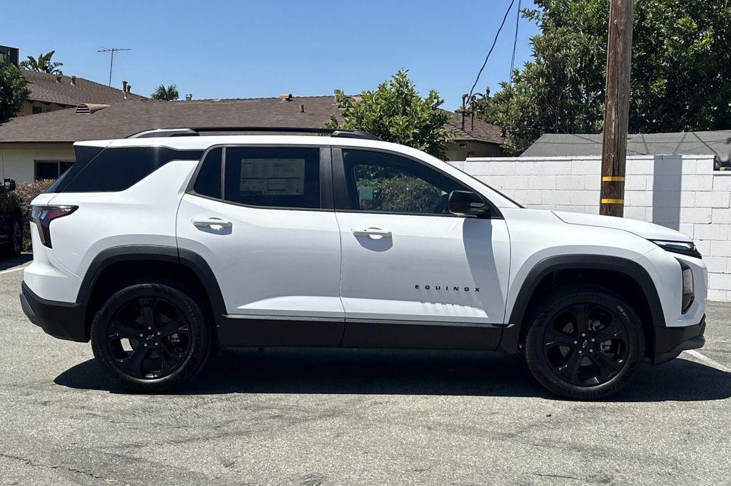 new 2026 Chevrolet Equinox car, priced at $33,090