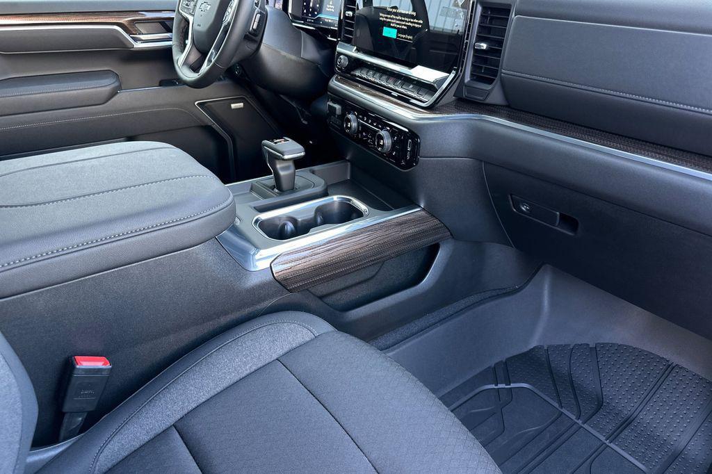 new 2025 Chevrolet Silverado 1500 car, priced at $52,225