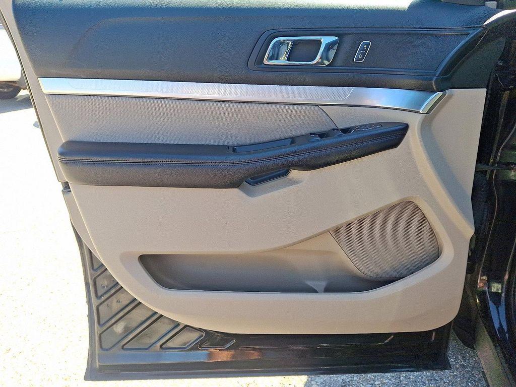 used 2018 Ford Explorer car