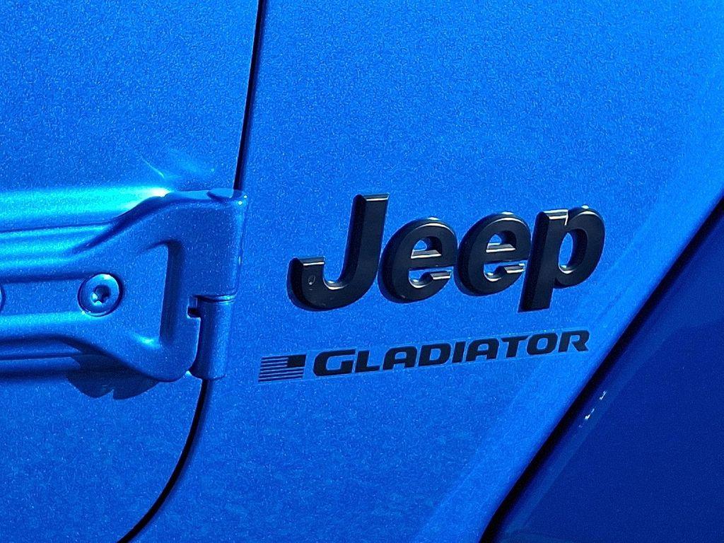 new 2026 Jeep Gladiator car, priced at $51,525