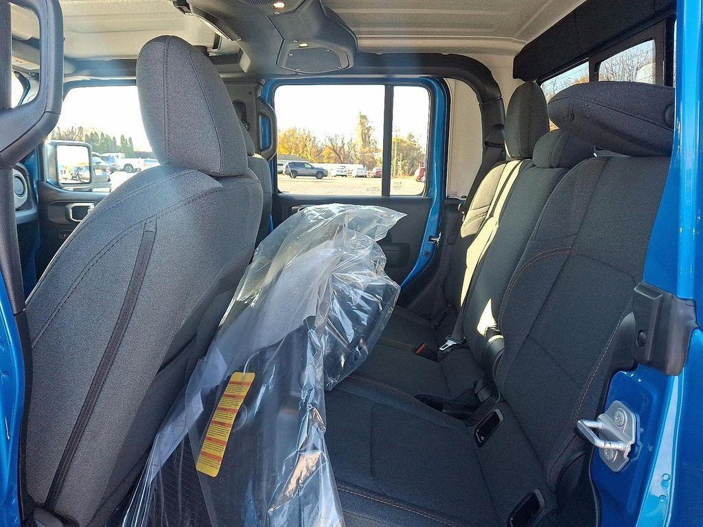 new 2026 Jeep Gladiator car, priced at $51,525