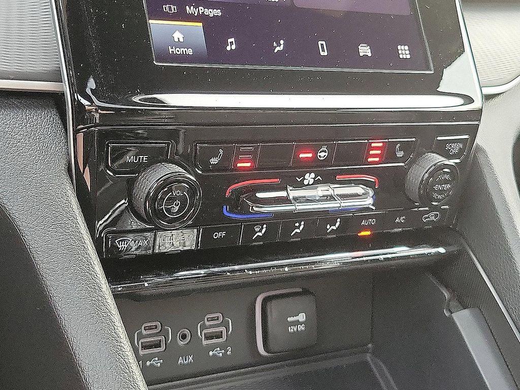 new 2025 Jeep Grand Cherokee L car, priced at $51,125