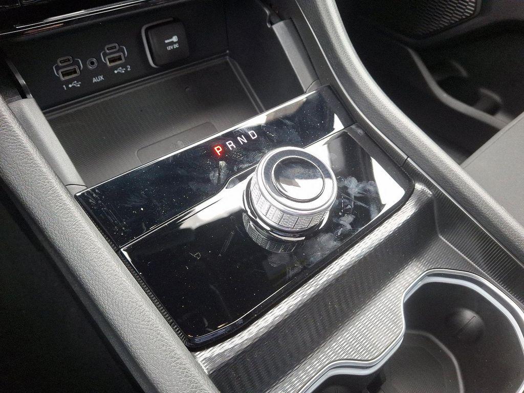 new 2025 Jeep Grand Cherokee car, priced at $43,970